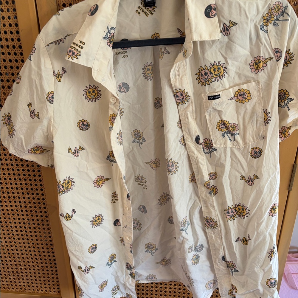Volcom Cream Men’s Button Up Shirt with Yellow Sunf Motif
